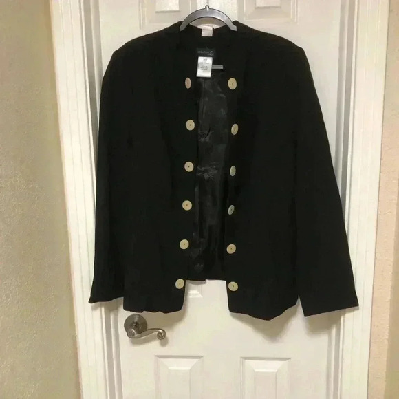 Short blazer w. decorative buttons black - Picture 6 of 11